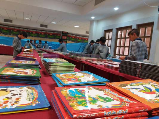  نمایشگاه کتاب در پردیس مهریز دانشگاه یزد در حال برگزاری است+ تصاویر