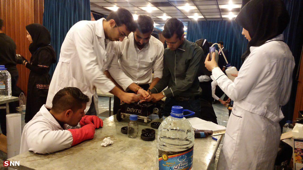 حضور دانشجوی افغانستانی در تیم کمیکار دانشگاه ولیعصر (عج) رفسنجان/ شکست‌ها مانع از تلاش اعضای تیم برای کسب موفقیت نشد
