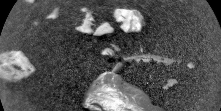 شناسایی اشیای شفاف در سیاره سرخ/ کشف صخره‌هایی در مریخ که موجب شگفتی دانشمندان شده است