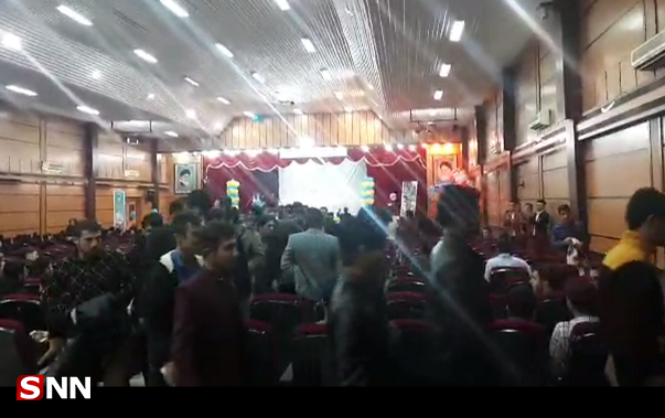 بماند/// اعتراض دانشجویان دانشگاه فرهنگیان یاسوج در جشن روز دانشجو/ دانشجویان مخالف تبعیض فکری در دانشگاه هستند
