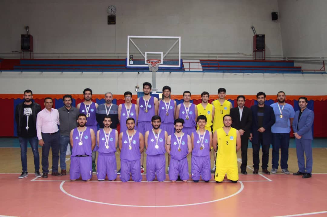 قهرمانان مسابقات بسکتبال و فوتسال پسران دانشگاه تهران معرفی شدند