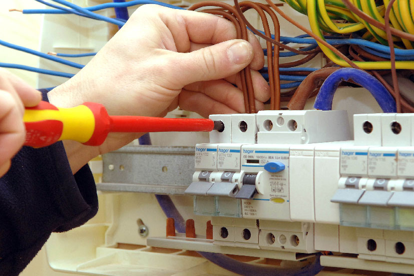 مشکلات الکتریکی ساختمان با کمک یک حسگر بررسی شد