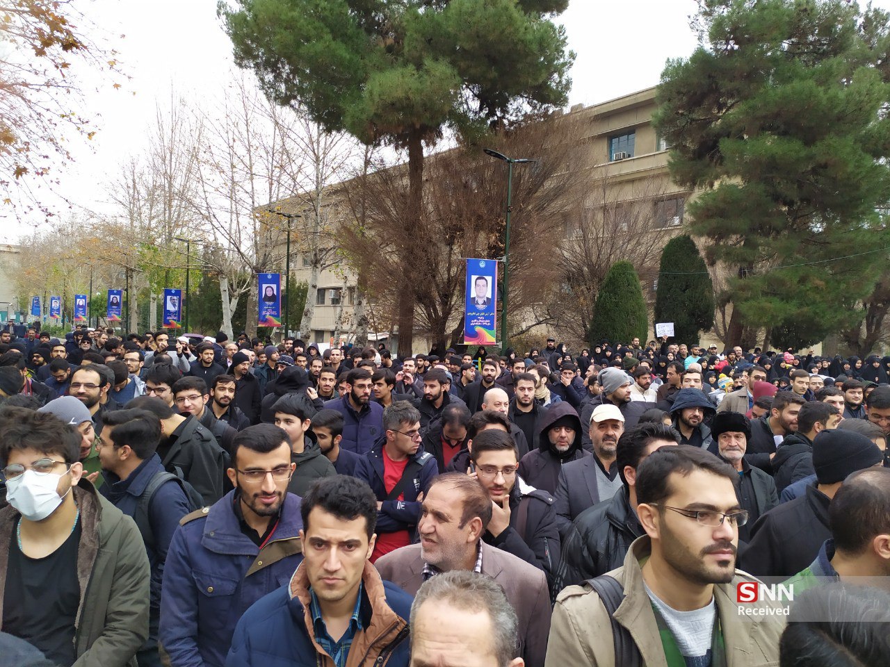 تجمع اعلام آمادگی دانشجویان به فرمانده کل قوا برای انتقام از آمریکا در دانشگاه تهران آغاز شد