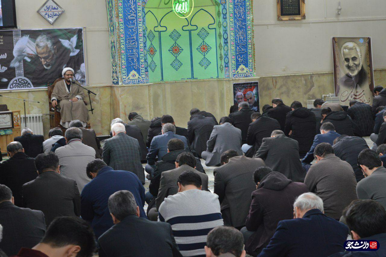 مراسم بزرگداشت سردار سلیمانی در پردیس کشاورزی دانشگاه تهران برگزار شد+ تصاویر