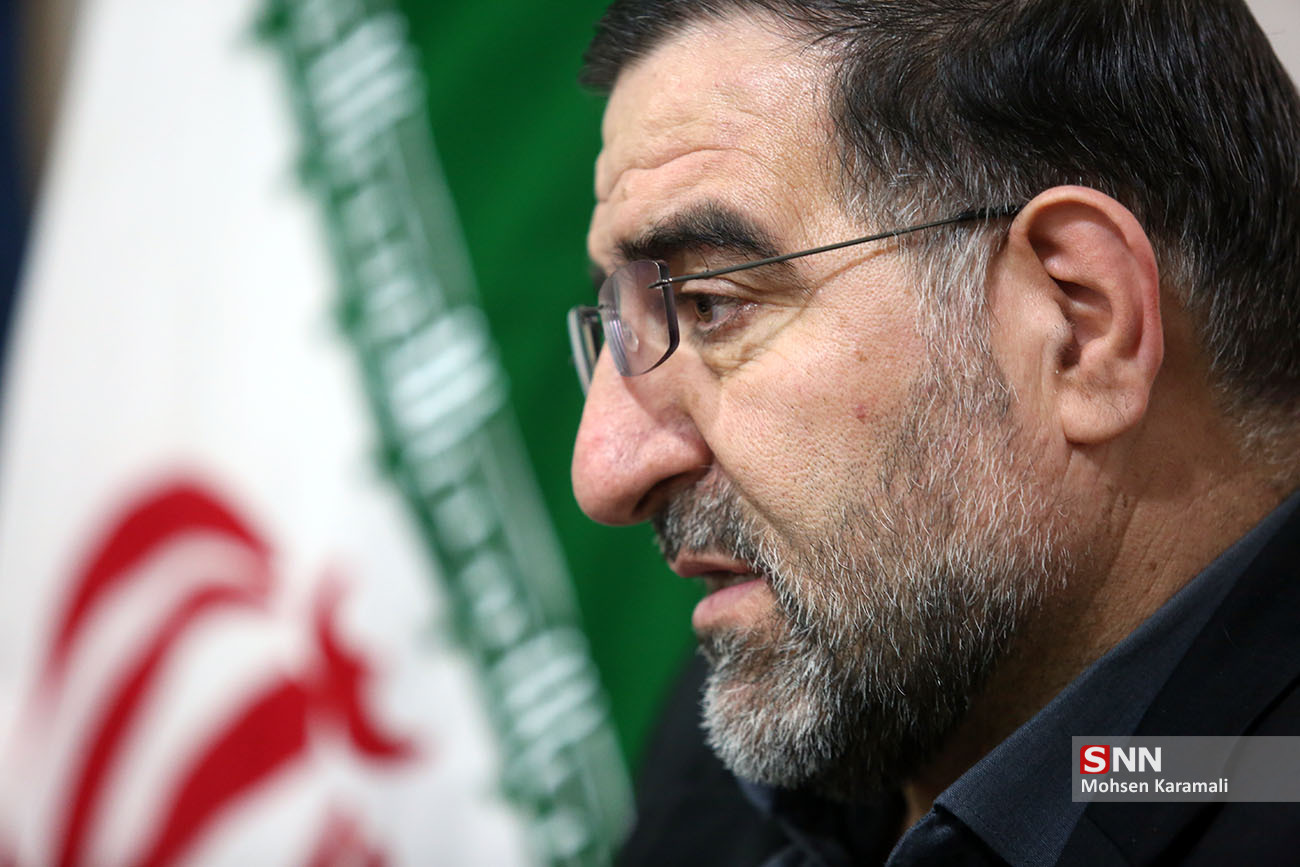 امیر آبادی: روحانی دنبال مذاکره است تا اگر نتیجه نداد استعفا بدهد / علت انفعال مجلس دهم؛ جانب‌داری از دولت