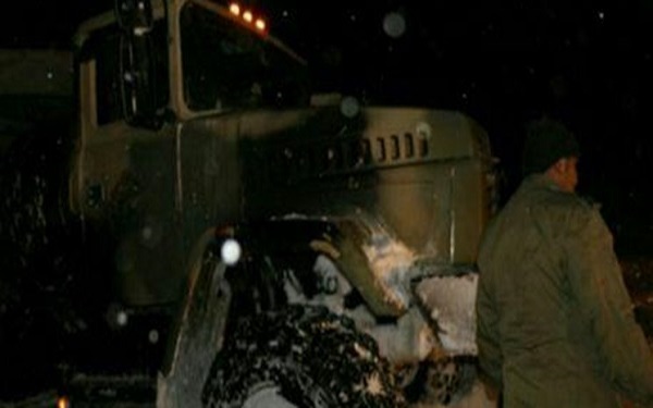 ارتش برای کمک به مردم گرفتار در برف هشترود نفربر اعزام کرد+ تصاویر