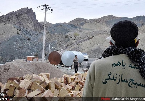 5 شنبه// جهادگران دانشگاه آزاد تبریز در مناطق محروم خدمت‌رسانی می‌کنند