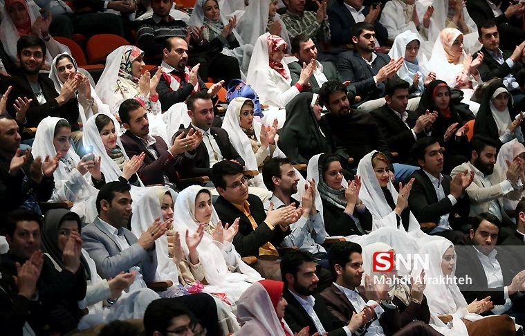 بیش از ۳۲۰۰ زوج تهرانی برای طرح «ازدواج دانشجویی» ثبت‌نام کردند/ هدایای ویژه رهبر معظم انقلاب به زوج‌های دانشجو