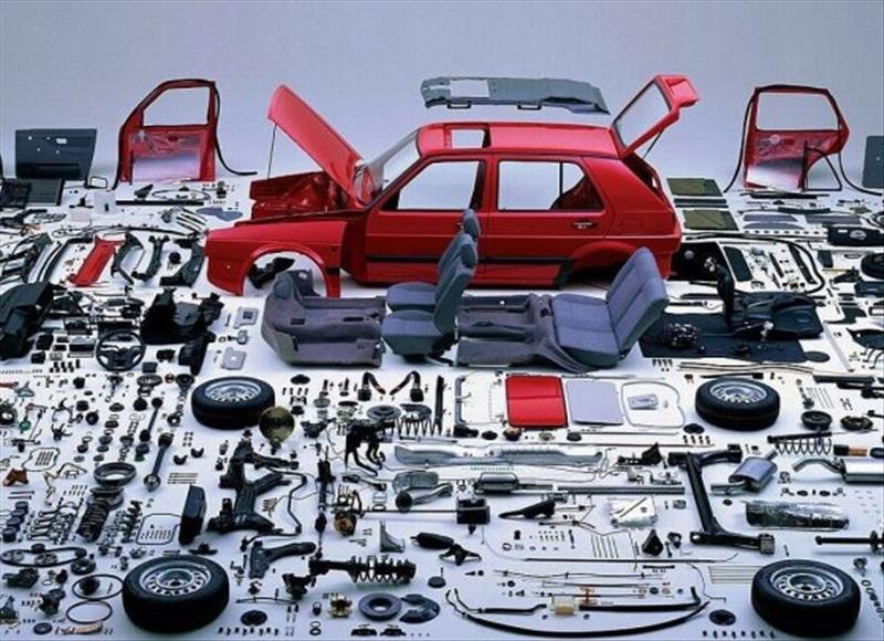 مصوبه‌ها تا چه میزان در رونق صنعت خودروسازی نقش دارد؟ / شرکت‌های دانش بنیان کلید اصلی رسیدن به رونق صنعت خودرو سازی است