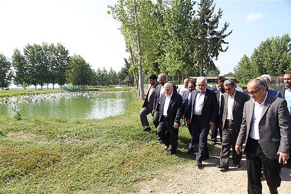 طهرانچی از بخش‌های مختلف دانشگاه آزاد اسلامی واحد قائمشهر دیدار کرد