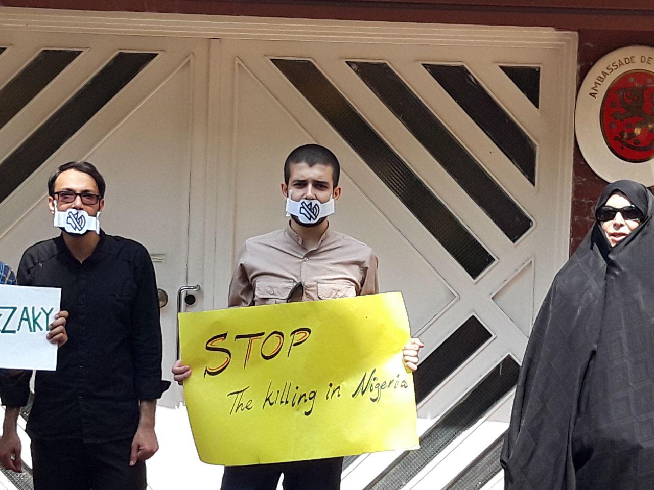 دانشجویان عدالتخواه در اعتراض به ادامه بازداشت شیخ زکزاکی مقابل سفارت فنلاند تجمع کردند