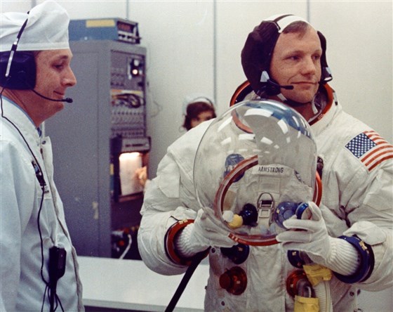 پشت پرده‌هایی از ماموریت فضانوردان آپولو ۱۱ که تاکنون نمی‌دانستید / از چالش‌های سفر به ماه تا فریب کاری‌ها