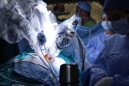 دستیار رباتیک جراح قلب تپنده طراحی و ساخته شد