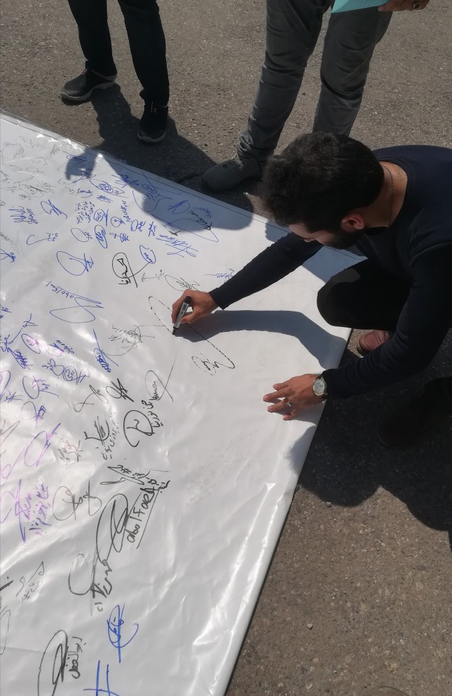 دانشجویان و طلاب بابلی طوماری در حمایت از مردم کشمیر امضا کردند