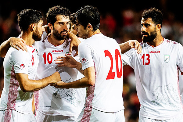 تیم ملی فوتبال با پیروزی به خانه برگشت
