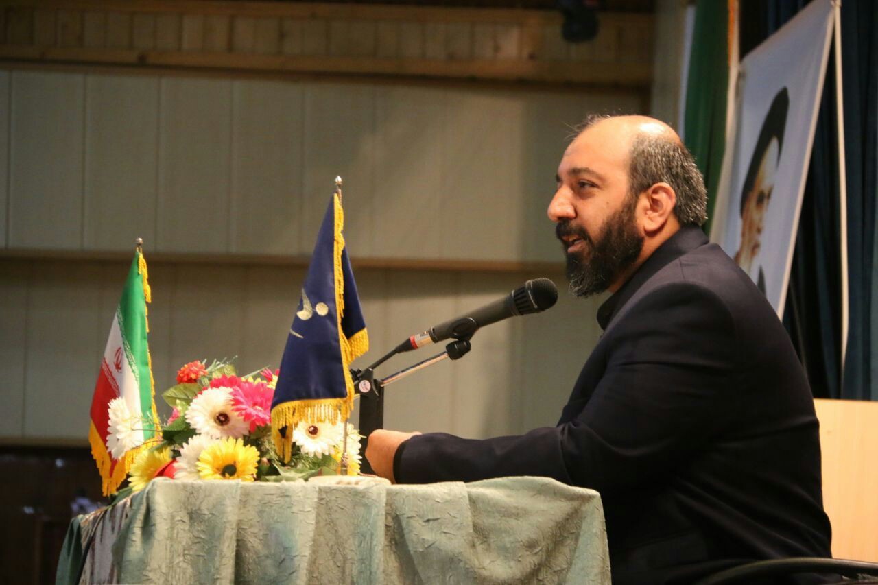 نقش آفرینی موثر در عرصه&zwnj;های هنری و ادبی جامعه بر اساس منویات رهبری