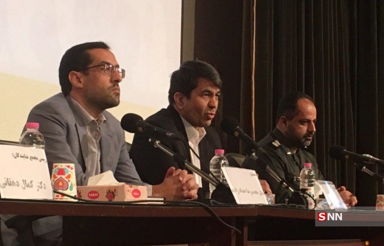 لید مشکل داره؟؟/دانشجویان یزدی در نشستی با مسئولان عالی رتبه استان ۹ مورد مهم را مطالبه کردند
