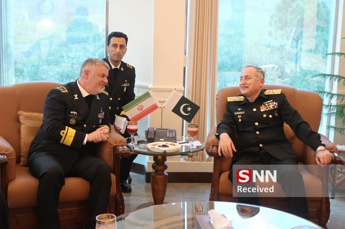 تاکید فرماندهان نیروی دریایی ایران و پاکستان بر گسترش روابط طرفین