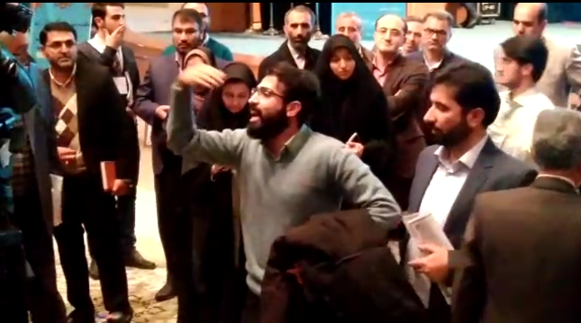 دانشجوی عدالتخواه قزوینی به لغو همایش مردمی هفت‌سنگان اعتراض کرد + فیلم