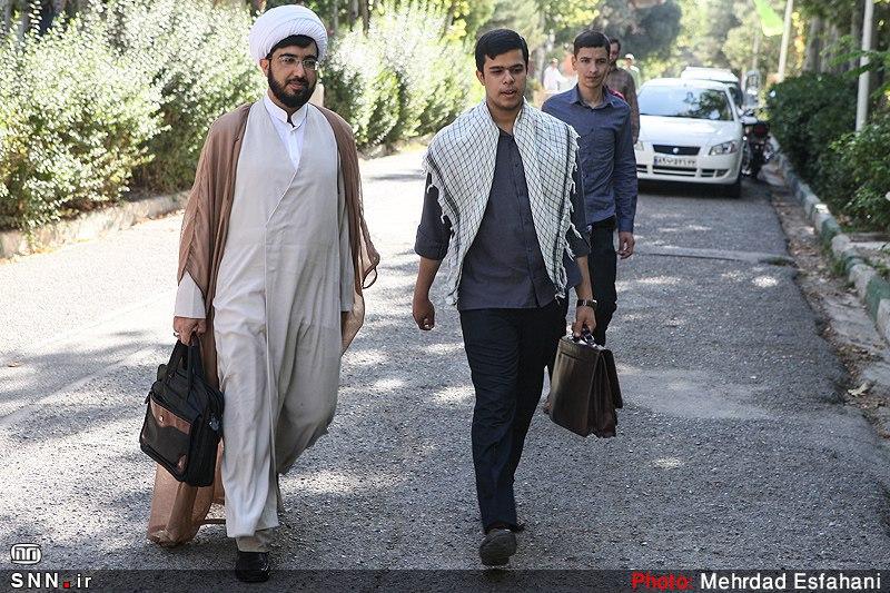 رسم غبارروبی از سند دانشگاه اسلامی