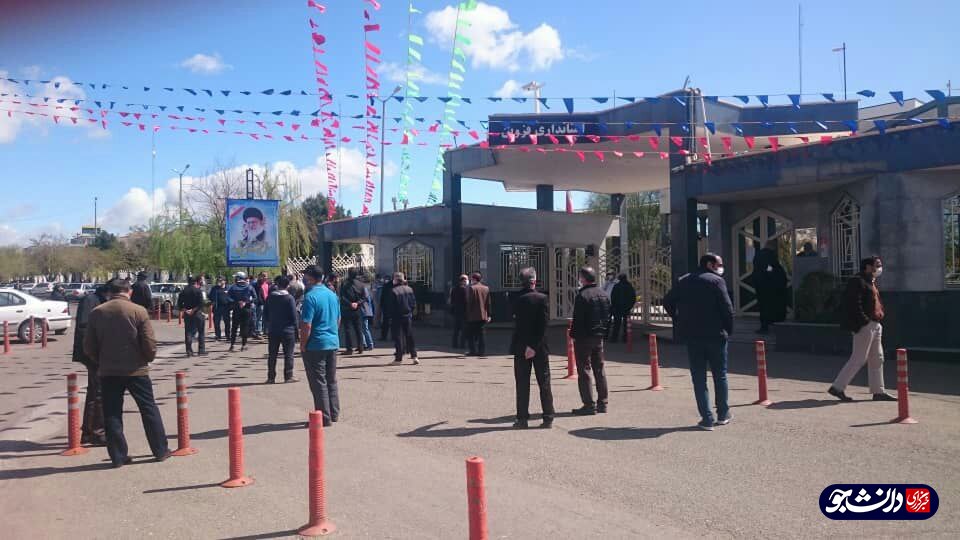 جمعی از کارگران کنتورسازی ایران مقابل استانداری قزوین تجمع کردند