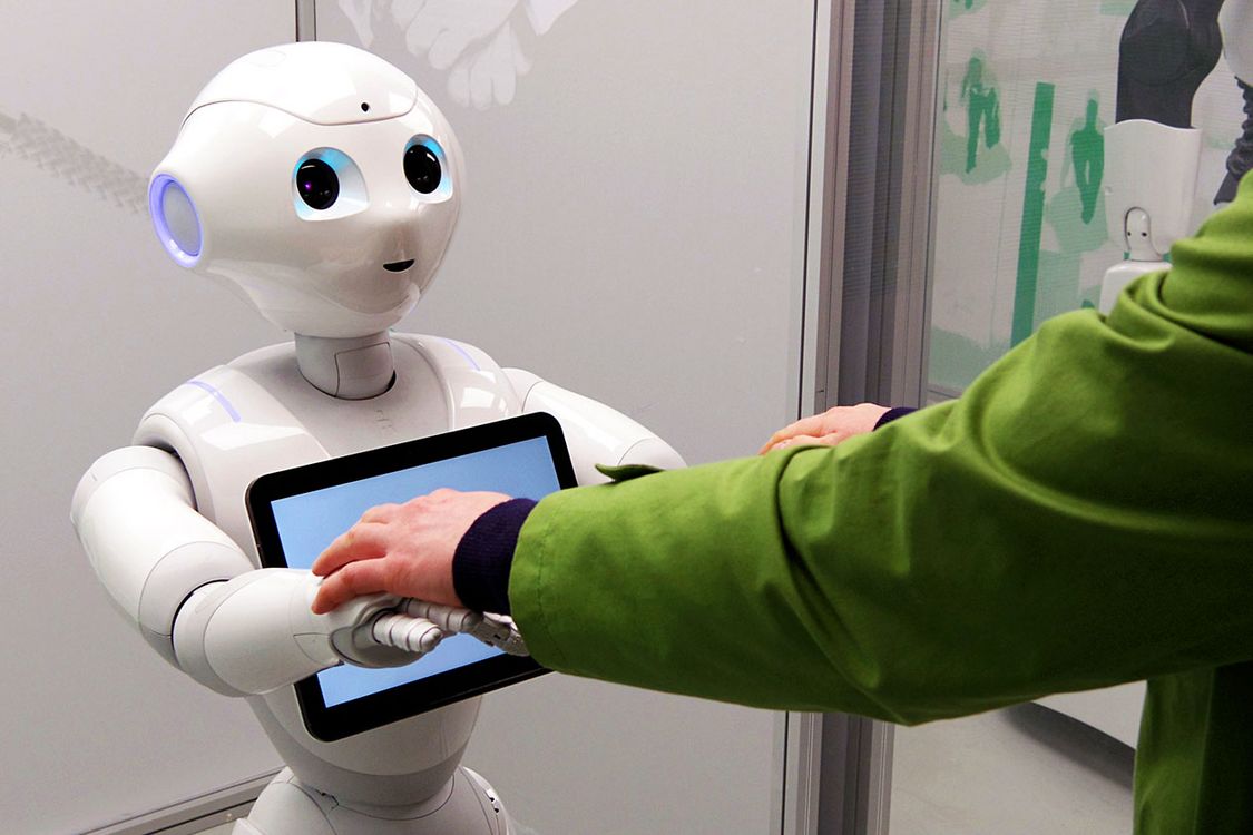 روبات‌ها همدم انسان‌ها در قرنطینه می‌شوند / بحران کرونا و فرصت خودنمایی آدم آهنی‌ها