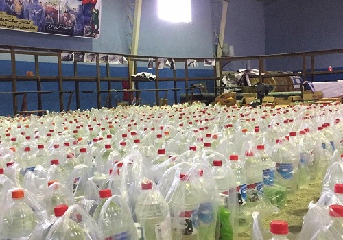 پنجشنبه//جهادگران کردستان ۱٢۰۰ بسته مواد بهداشتی بین مردم مناطق محروم سنندج توزیع کردند