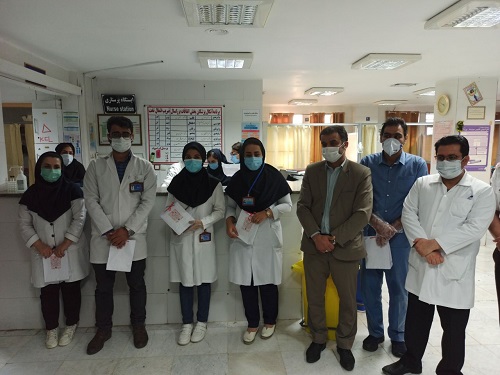 توزیع ٣٠٠ بسته فرهنگی در بیمارستان امام سجاد (ع) یاسوج از سوی دانشجویان بسیجی