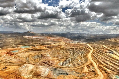 گزارش// عید 2/ بماند///// توانایی شرکت‌های ایرانی در استخراج طلا از معدن اندریان آذربایجان شرقی / معادن طلایی که به شرکت‌های خارجی واگذار شده اند!
