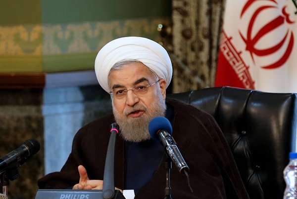 روحانی: مقام معلمین مقام بسیار والا و بزرگی است