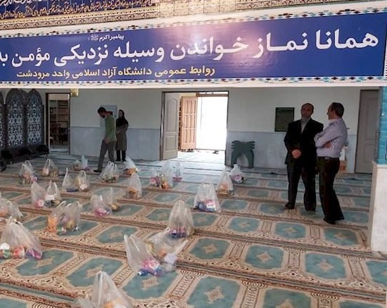 توزیع ۶۰ بسته غذایی به همت جهادگران مرودشتی در مناطق محروم
