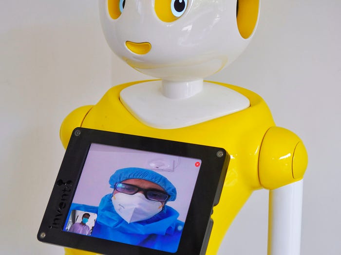 روباتی که با دوربین حرارتی بیماران کرونایی را غربالگری می‌کند / «میترا» جبران کمبود‌ها در شرایط بحرانی