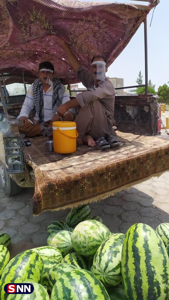 شیلد‌های تولیدی به همت جهادگران علوم پزشکی زابل در بین مردم توزیع شد + عکس