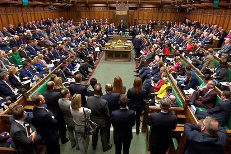 قانونگذار انگلیسی به اتهام تجاوز به کارمند پارلمان بازداشت شد