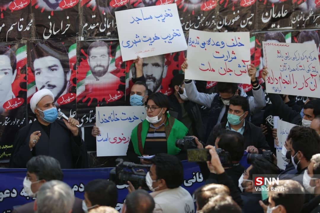 تجمع مردم مشهد در اعتراض به تخریب مسجد «هفت در» / شهرداری به توافقات خود با مسئولان استانی هم عمل نکرد