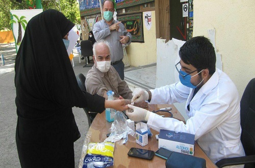 //ایستگاه سلامت از سوی بسیج دانشجویی علوم پزشکی کرمانشاه در این دانشگاه برپا شد