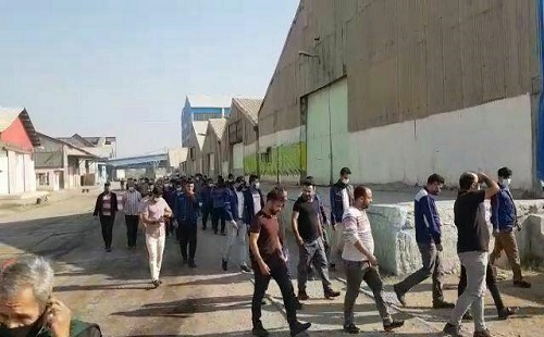 //بازداشت ۴ فعال کارگری هفت تپه / کارگران شرکت دست به اعتراض زدند