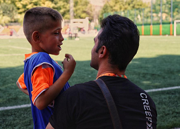 اولین مدرسه فوتبال ویژه «کودکان کار» راه‌اندازی شد