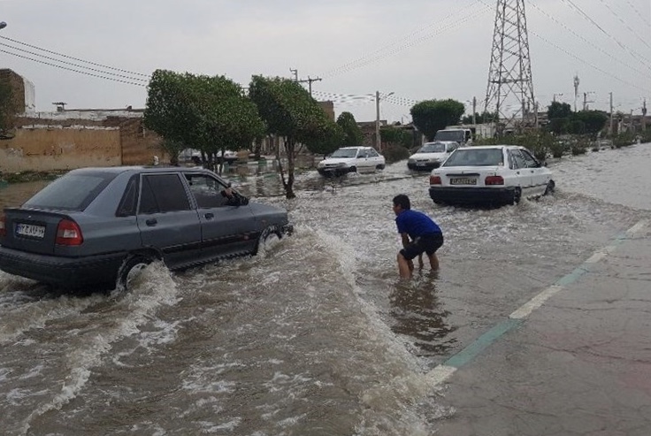 //بررسی مشکلات فاضلاب و آب‌های سطحی خوزستان / عدم انجام لایروبى یکى از علل آبگرفتگى هاى شدید اهواز است