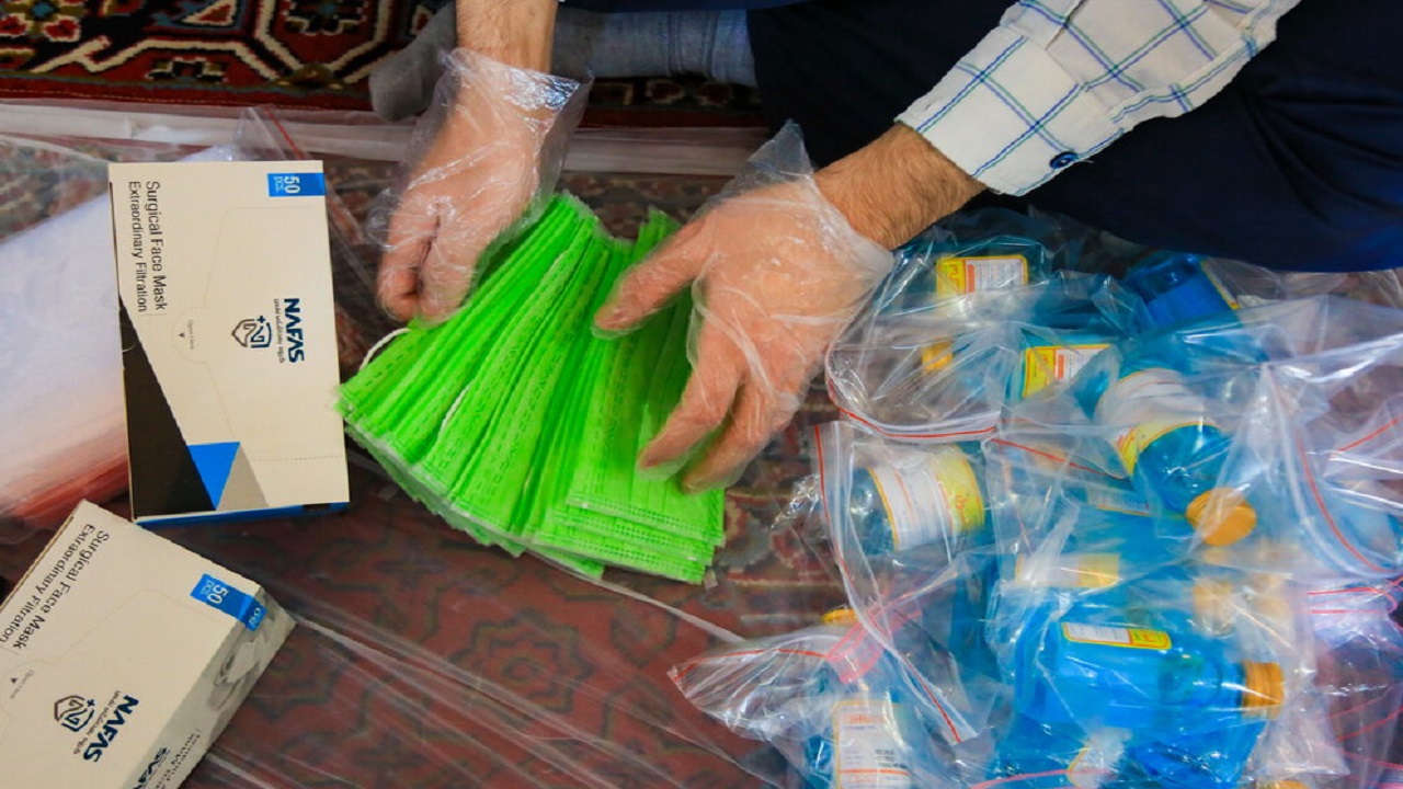 ۱۲۰۰ بسته بهداشتی و فرهنگی در بین مردم شهرستان شاهرود توزیع شد