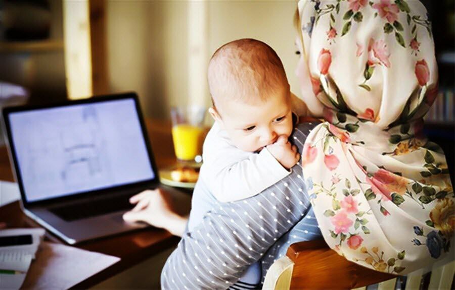 دست انداز های شغلی مادران / جای خالی نظارت بر اجرای قوانین حمایتی از مادران شاغل