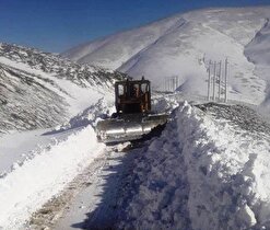 امداد رسانی به بیش از ۲۰۰ نفر گرفتار در برف و کولاک از سوی هلال احمر کهگیلویه و بویراحمد