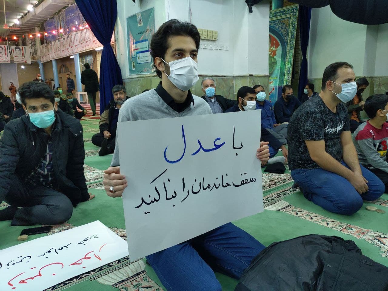 پیگیری ماجرای زمین خواری از تهران تا امیدیه/ دانشجویان عدالتخواه در مصلای امیدیه تجمع کردند