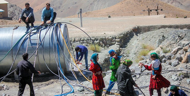 آغاز آبرسانی به ۴۴ روستای استان چهارمحال وبختیاری / اجرای قرارداد ۱۶۰ میلیارد تومانی برای انتقال آب