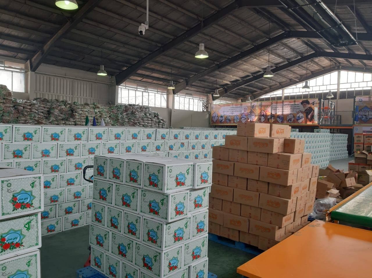 قرارگاه خاتم‌ ۳۸ هزار بسته لوازم‌التحریر بین نیازمندان توزیع کرده/ ۶۵۰ مسکن برای اعضای تحت حمایت سازمان بهزیستی ساخته شده
