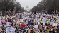 تظاهرات در واشنگتن علیه تهاجم روسیه به اوکراین