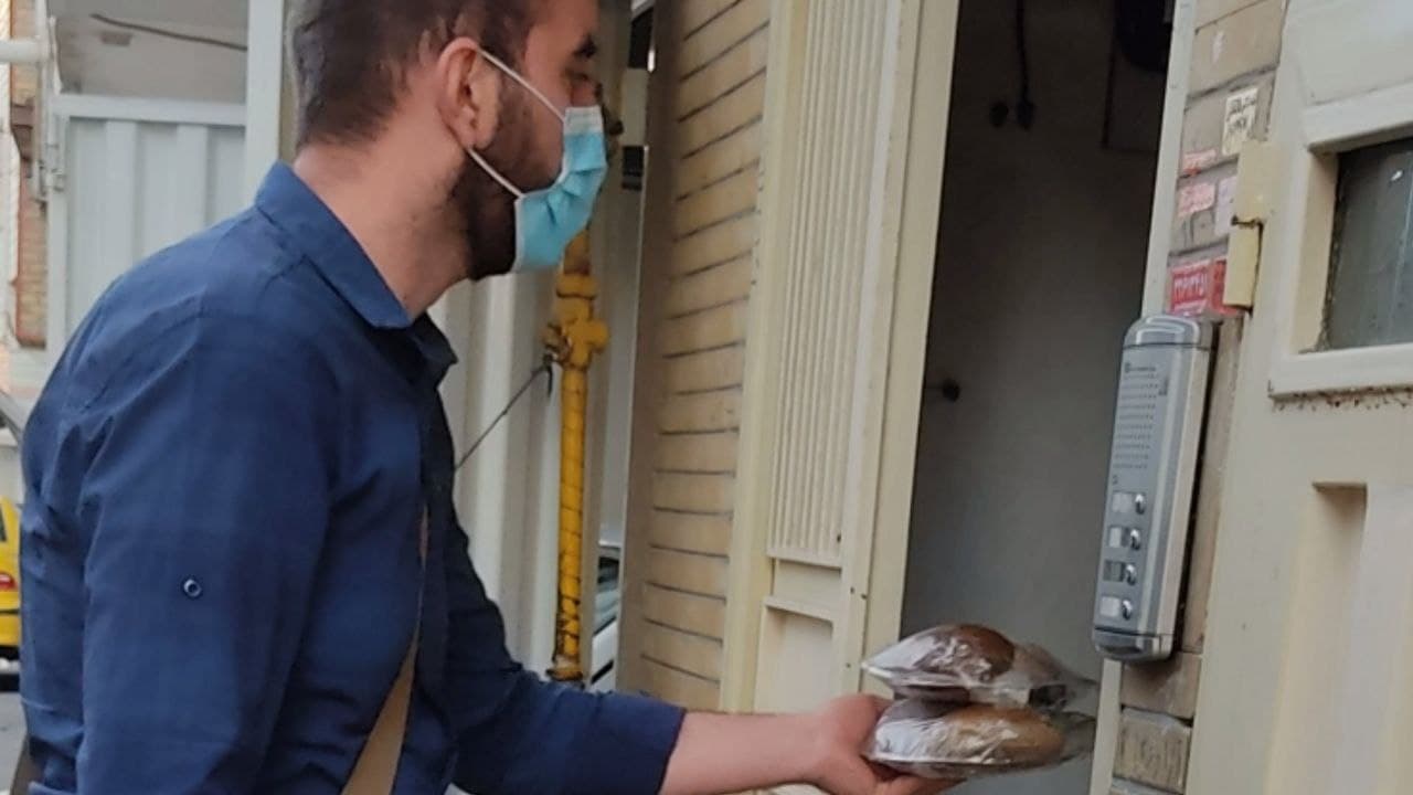 توزیع ۱۰۰ بسته افطاری در بین نیازمندان از سوی جامعه اسلامی دانشجویان دانشگاه فرهنگیان آذربایجان شرقی