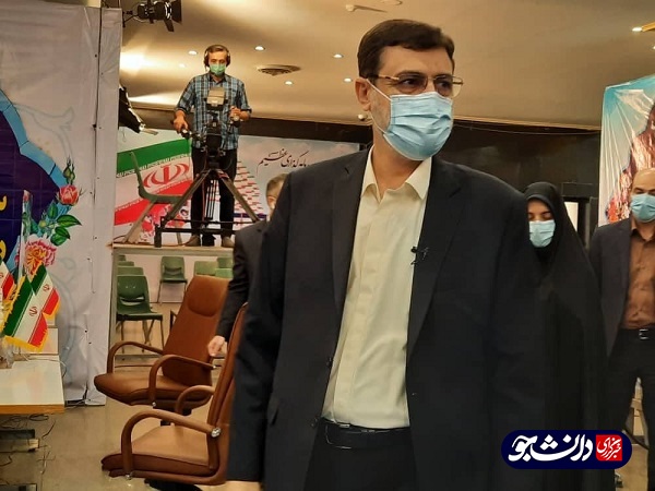 دومین روز ثبت‌نام نامزد‌های انتخاباتی ریاست‌جمهوری / ثبت نام جنجالی و پرحاشیه احمدی نژاد!