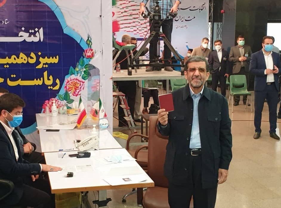 «عزت الله ضرغامی» در انتخابات ریاست‌جمهوری ۱۴۰۰ ثبت‌نام کرد