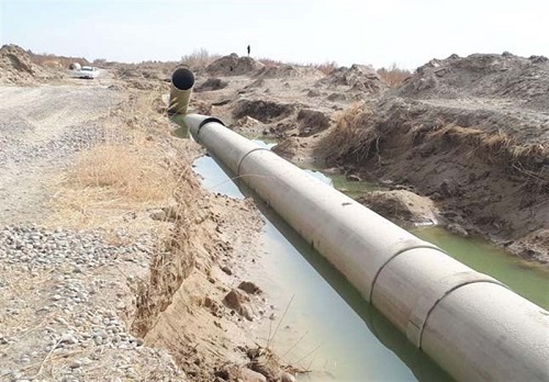 تیتر فردا//افتتاح ناقص طرح ۴۶ هزار هکتاری انتقال آب با لوله به اراضی سیستان / کشاورزان گلایه دارند